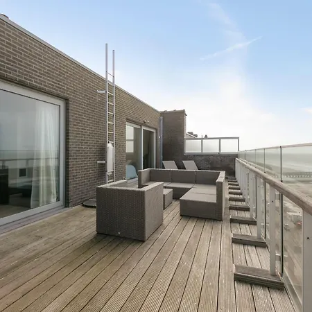 Apartment Penthouse In Near The Sea *