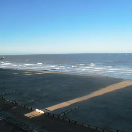 Penthouse In Near The Sea 아파트