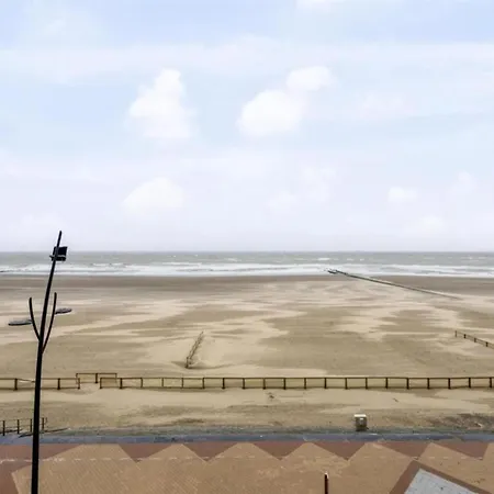 아파트 Penthouse In Near The Sea *